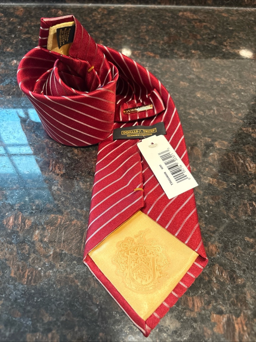 Donald J Trump Signature Collection Men's Tie Burgundy Red Striped 100% Silk 60”